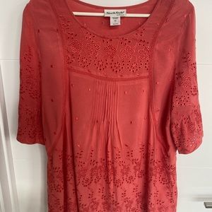 NorthStyle top. Size L. 100% Rayon. Bell sleeves. Cute with any pant or shorts.